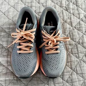 ASIC Gel Kayano size 7